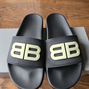 Balenciaga Black/Glow Pool Slide BB Sandals